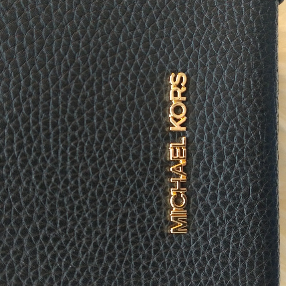 🍧 Michael Kors Mercer X-small Black Crossbody and Black JST Wallet NWT Bundle🍧